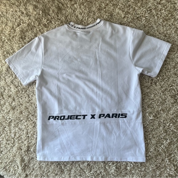 men white tee - Picture 2 of 2